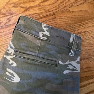 Level 99 June Camo jeans in size 26